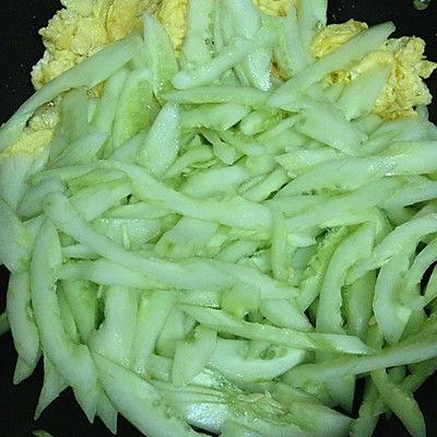 吃瓜炒鸡蛋教程,一招学会吃瓜炒鸡蛋,轻松解锁夏日新吃法